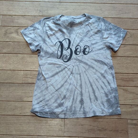 way to celebrate Tops - Women's Way to Celebrate Halloween gray and white tye dye tshirt size medium